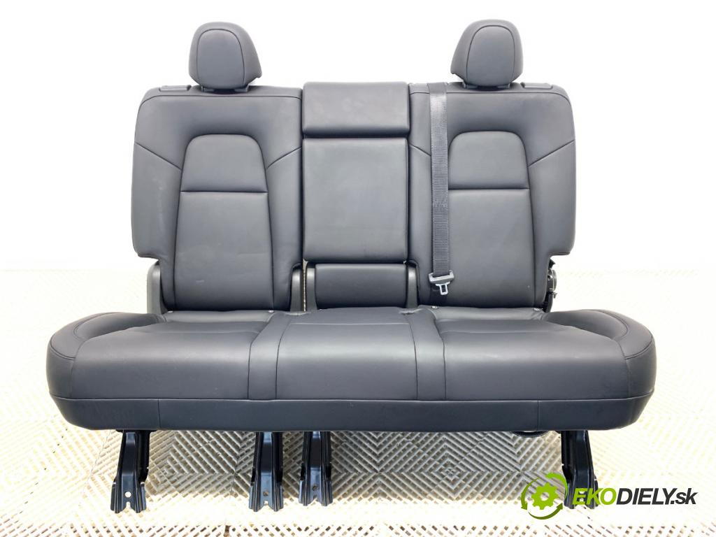TESLA MODEL Y SUV 2024 220 kW EV  Sedadlo druhý rad 