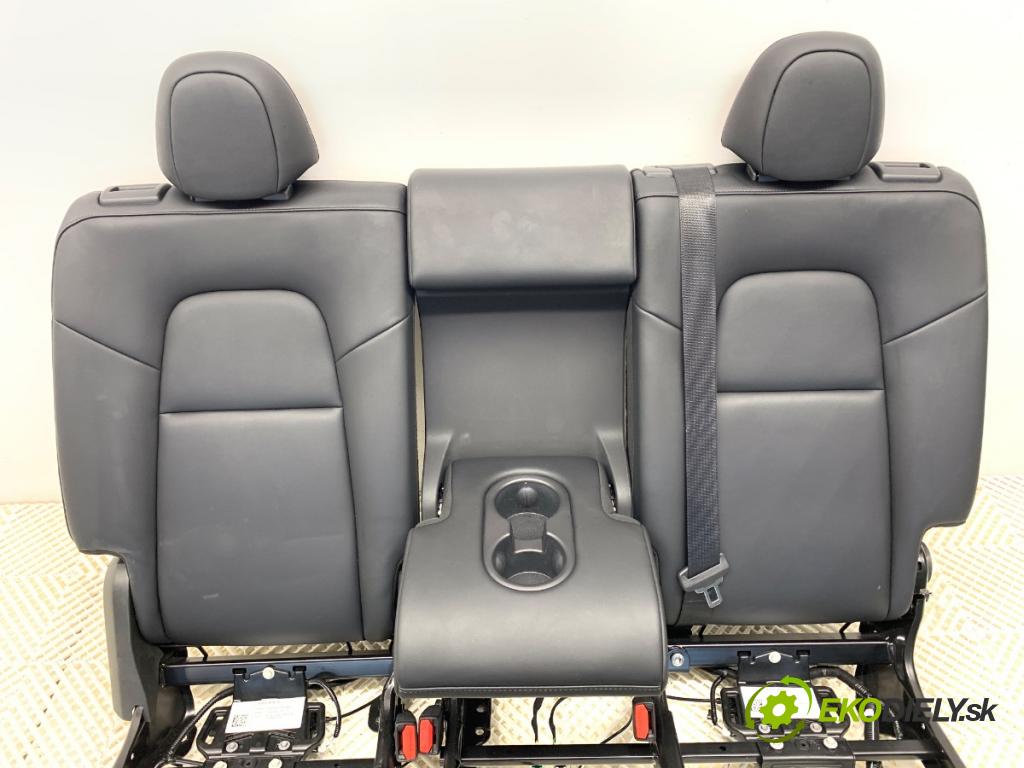TESLA MODEL Y SUV 2024 220 kW EV Sedadlo druhý rad