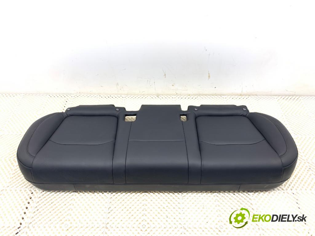 TESLA MODEL Y SUV 2024 220 kW EV Sedadlo druhý rad