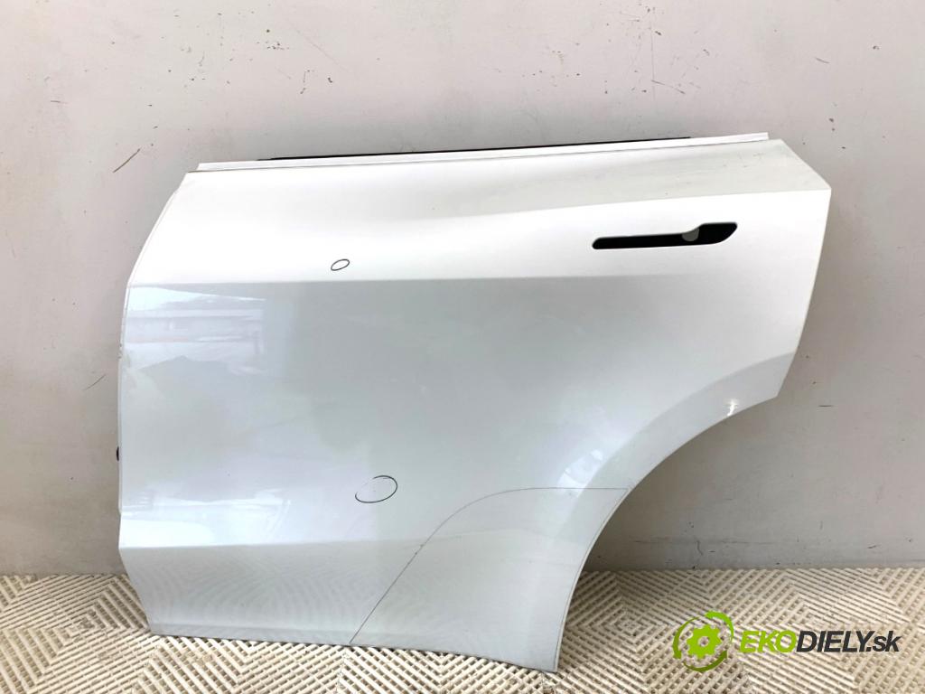 TESLA MODEL Y SUV 2024 220 kW EV  Dvere ľavy zad PPSW