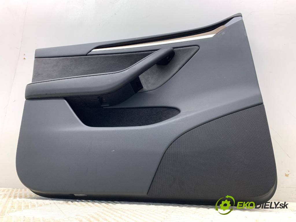 TESLA MODEL Y SUV 2024 220 kW EV  čalúnenie Dvere ľavy predný