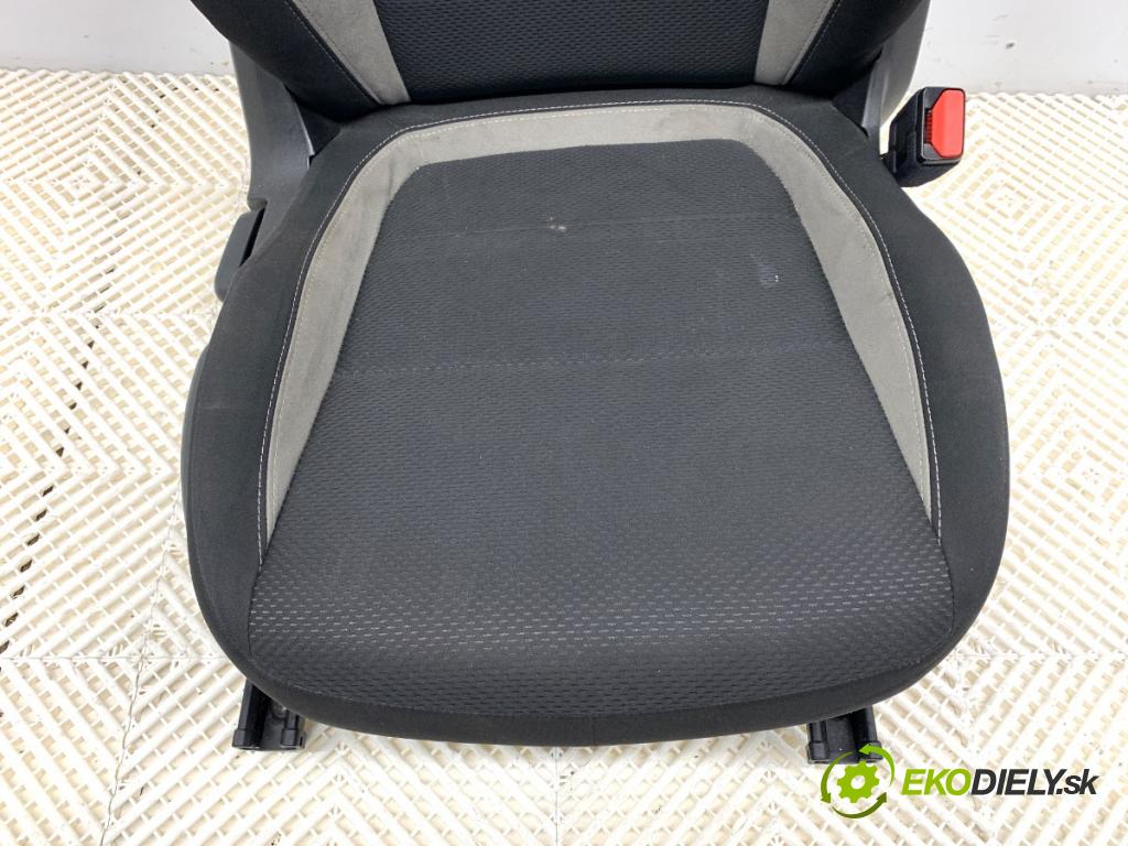 FIAT TIPO liftback 2017 70 kW 1.4 (356HXA1B) 1368 Sedadlo pravy predný