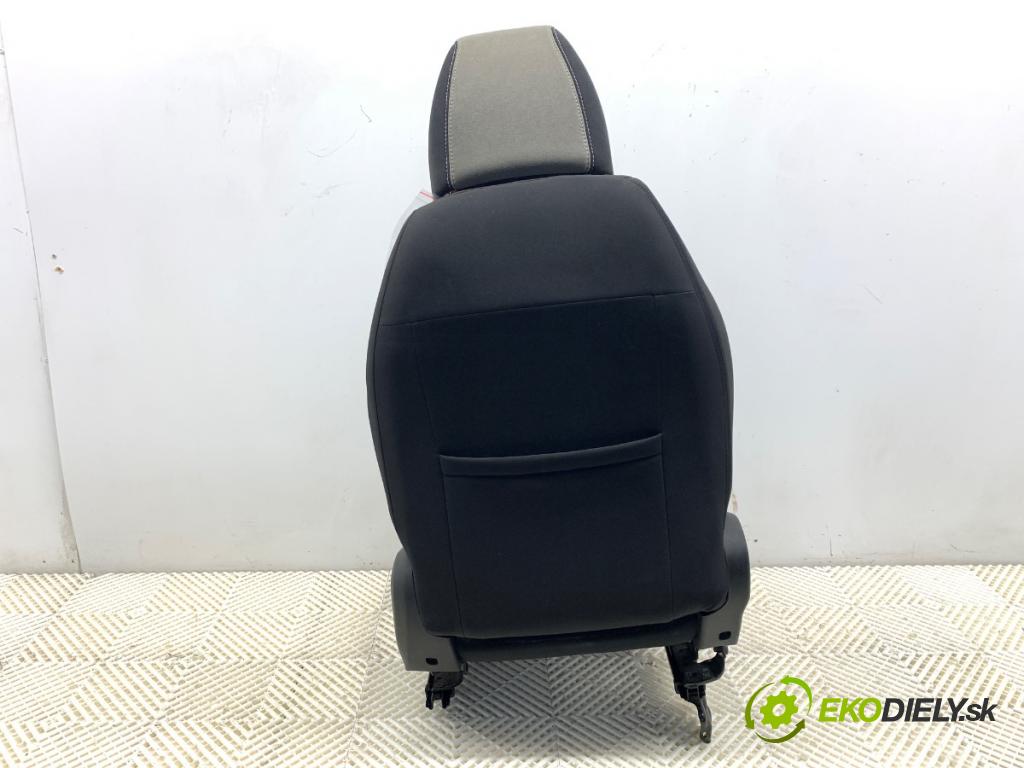 FIAT TIPO liftback 2017 70 kW 1.4 (356HXA1B) 1368 Sedadlo ľavy predný