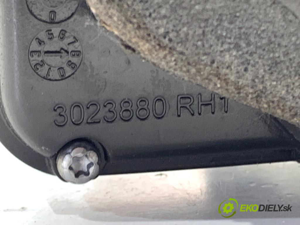 OPEL MOKKA SUV 2012 85 kW 1.6 (_76) 1598 zámok Dvere pravy zad 13579546