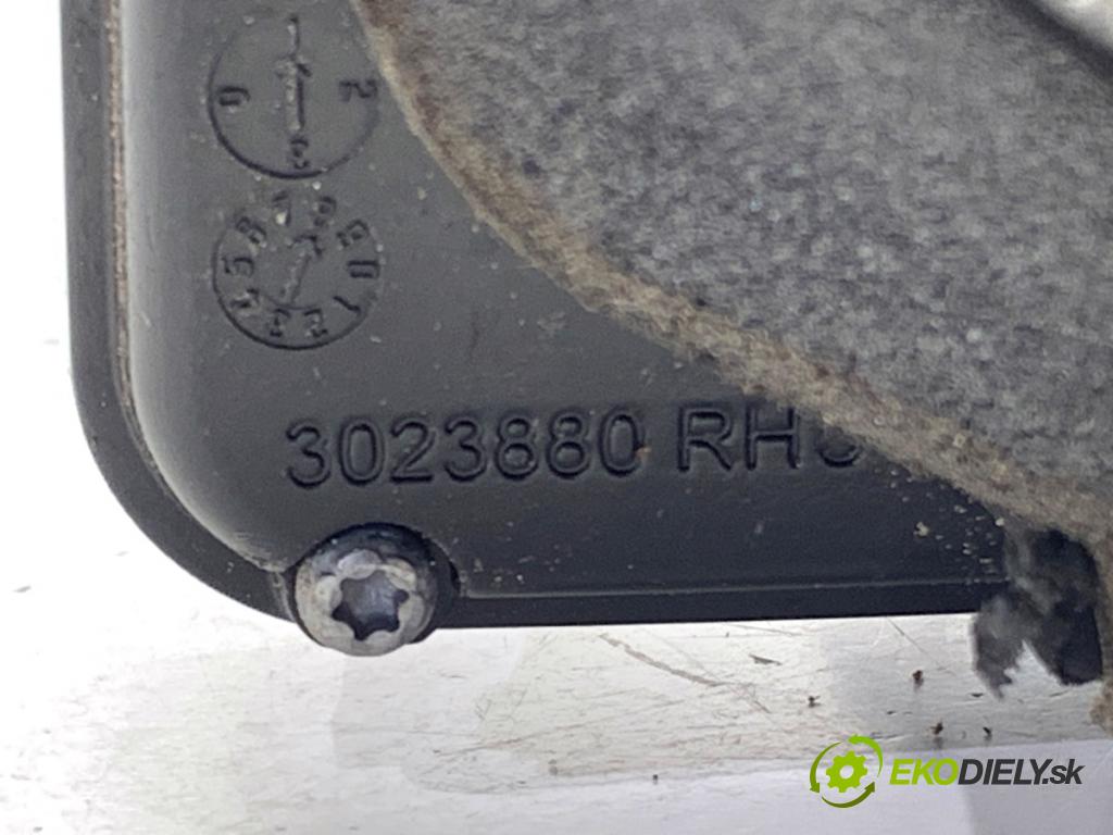 OPEL MOKKA SUV 2012 85 kW 1.6 (_76) 1598 zámok dveře pravý přední část 13579523
