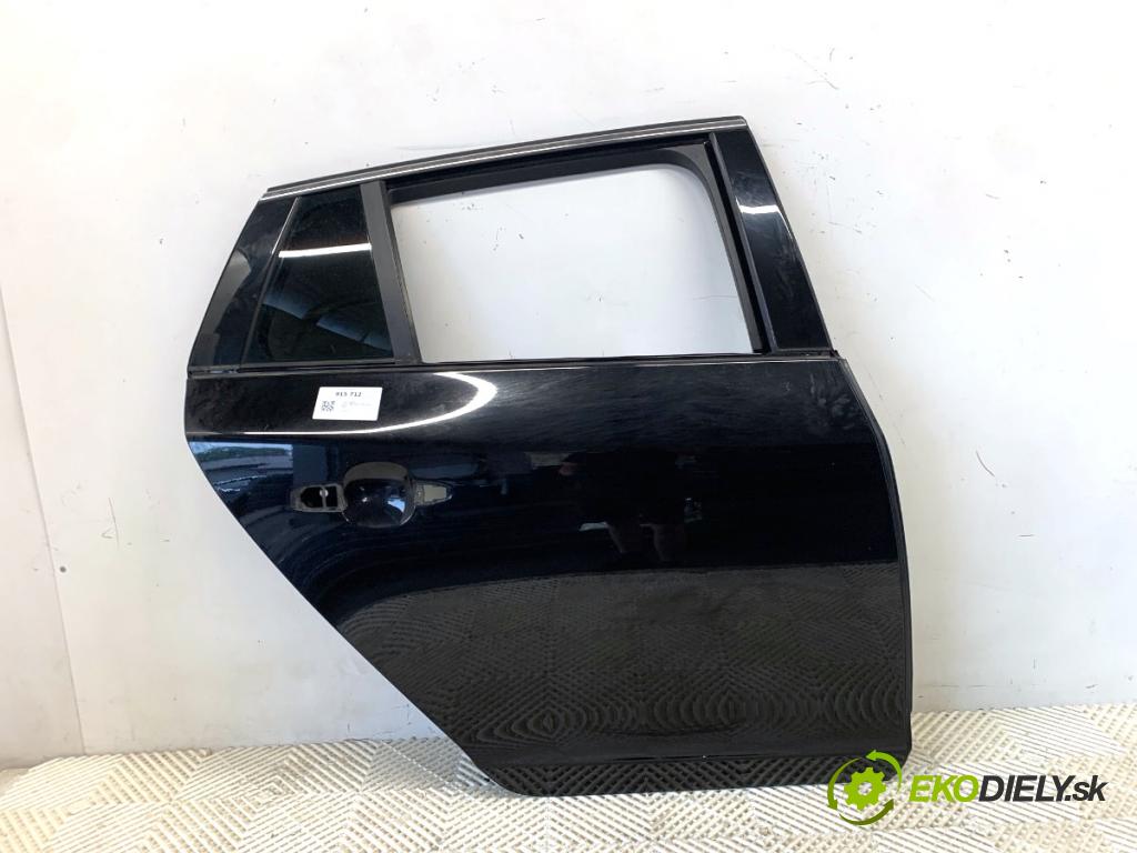 VOLVO V60 I Kombi 2017 140 kW 2.0 D4 1969 Dvere pravy zad 717
