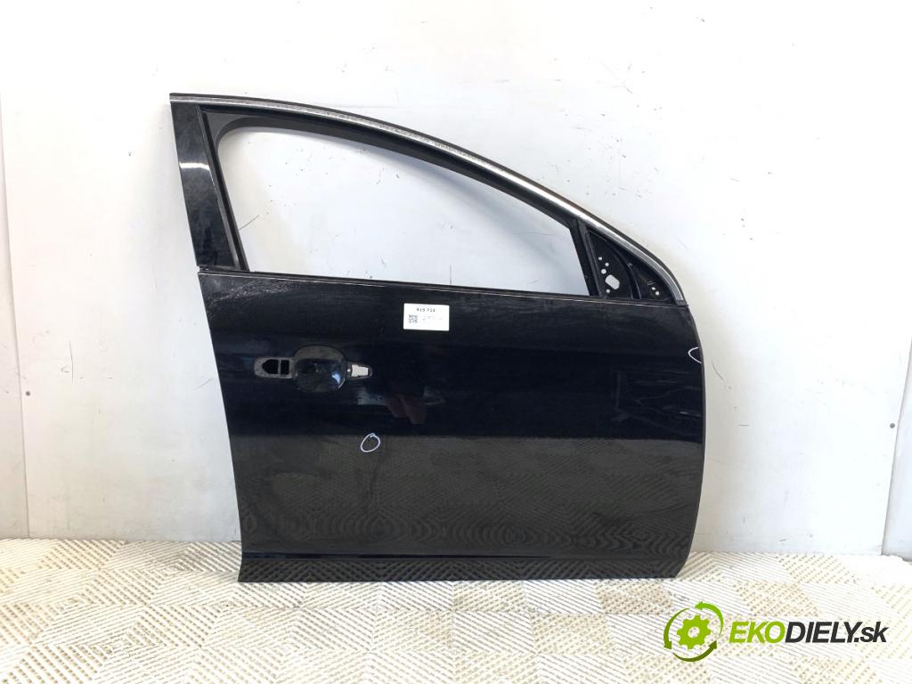 VOLVO V60 I Kombi 2017 140 kW 2.0 D4 1969 Dvere pravy predný 717