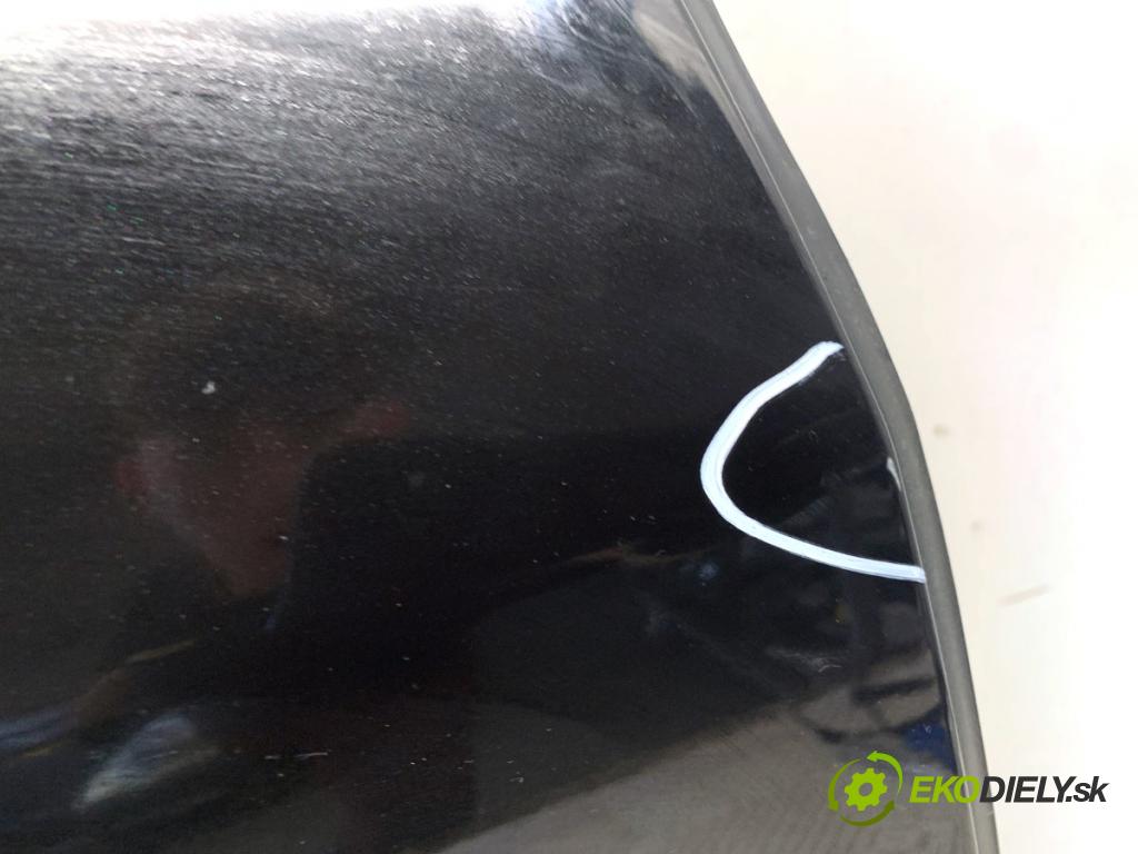 VOLVO V60 I Kombi 2017 140 kW 2.0 D4 1969 Dvere pravy predný 717
