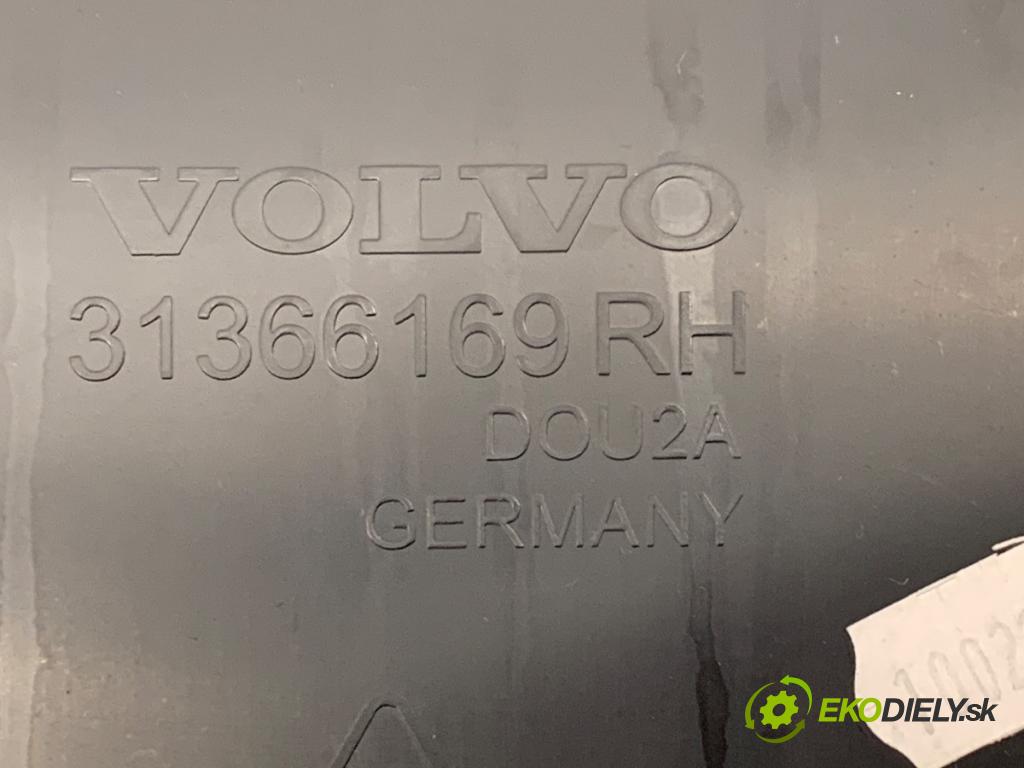VOLVO V60 I Kombi 2017 140 kW 2.0 D4 1969 ča dveře pravý přední část