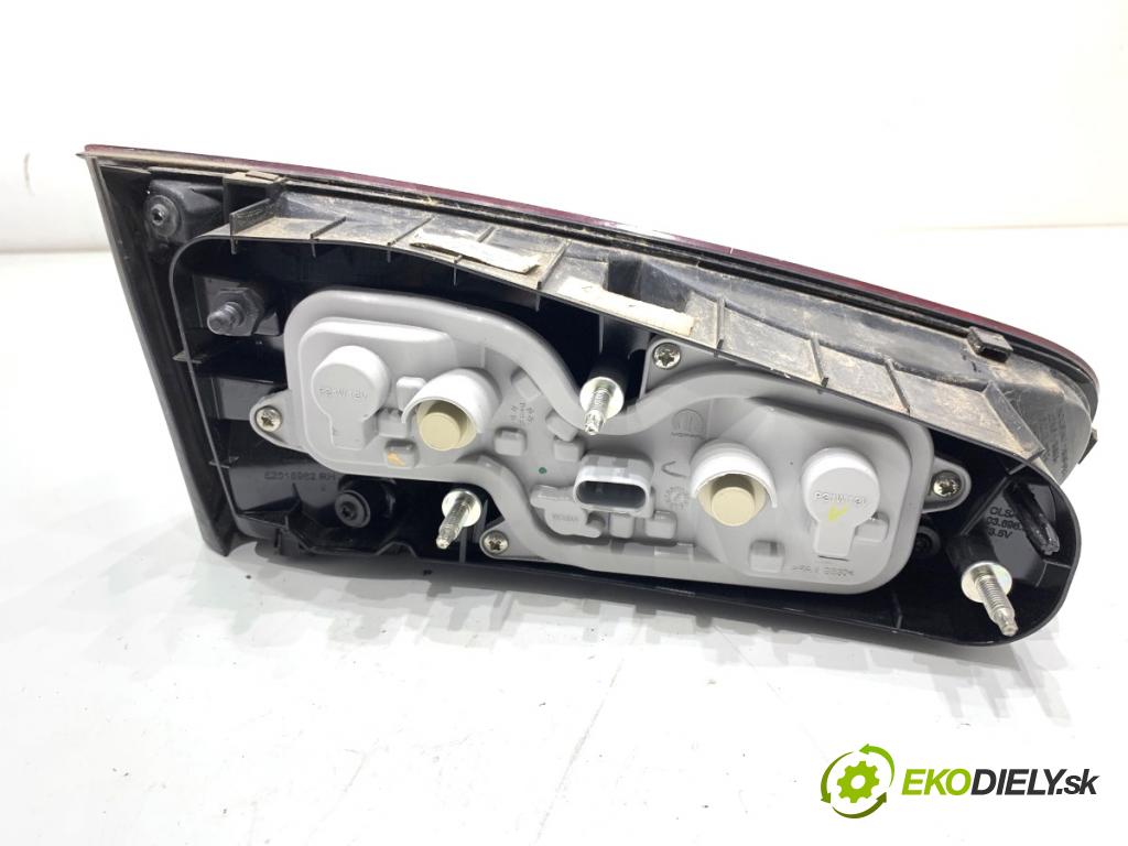 FIAT TIPO liftback 2017 70 kW 1.4 (356HXA1B) 1368 Svetlo pravy zad vnútorná 0520710210