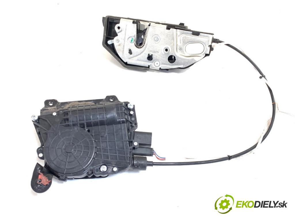 BMW F07 liftback 2011 220 kW 535 d xDrive 2993 zámok Dvere ľavy predný 