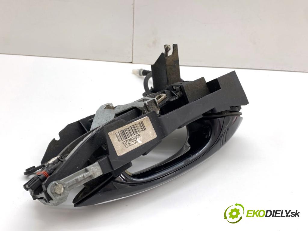 BMW F07 liftback 2011 220 kW 535 d xDrive 2993 Kľučka vonkajšia ľavy predný 7138013