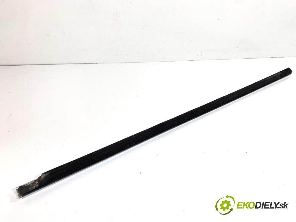 BMW F07 liftback 2011 220 kW 535 d xDrive 2993 Lišta Sbírání: predný pravy