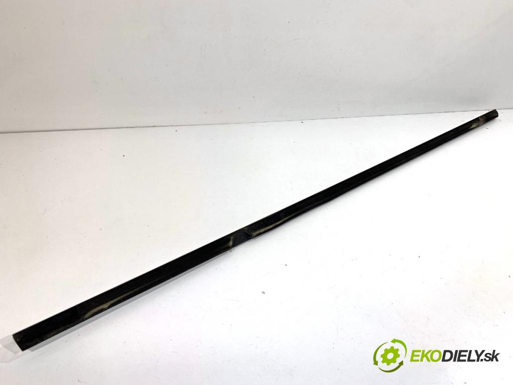 BMW F07 liftback 2011 220 kW 535 d xDrive 2993 Lišta Sbírání: zad pravy