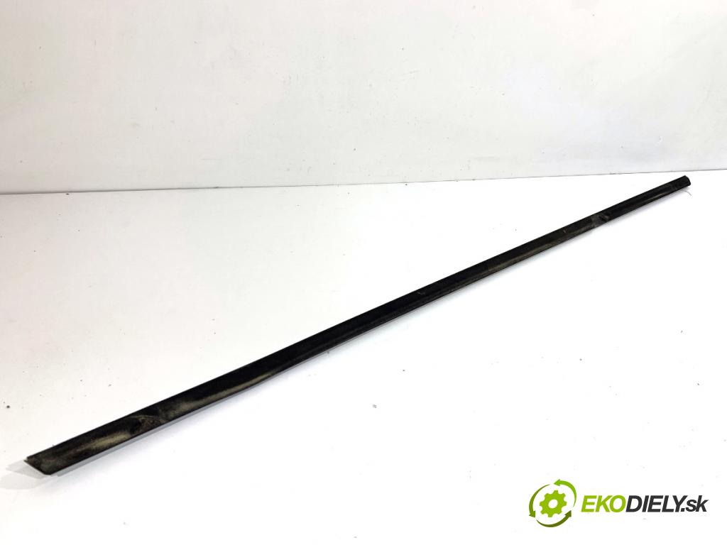 BMW F07 liftback 2011 220 kW 535 d xDrive 2993 lišta Sbírání: zadní část levý