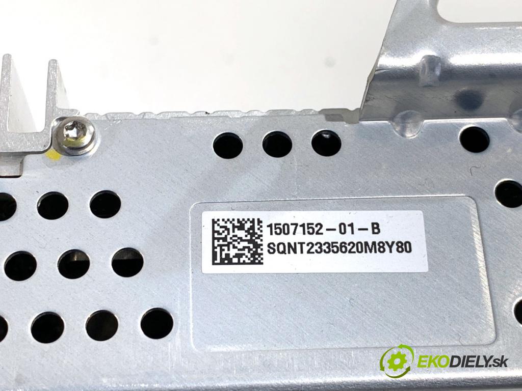 TESLA MODEL Y SUV 2024 220 kW EV  Zosilňovač 1507152-01-B (Zosilňovač)