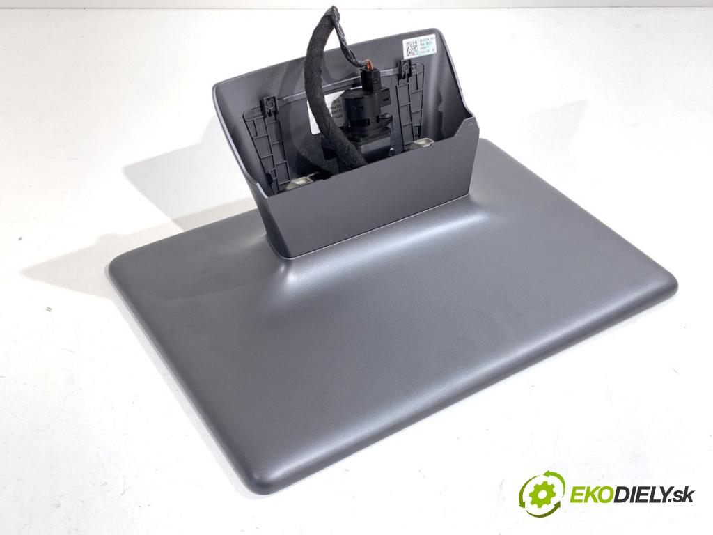 TESLA MODEL Y SUV 2024 220 kW EV  Dislpej 1516779-00-C (Prístrojová doska)
