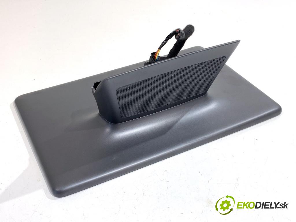 TESLA MODEL Y SUV 2024 220 kW EV  Dislpej 1516779-00-C (Prístrojová doska)