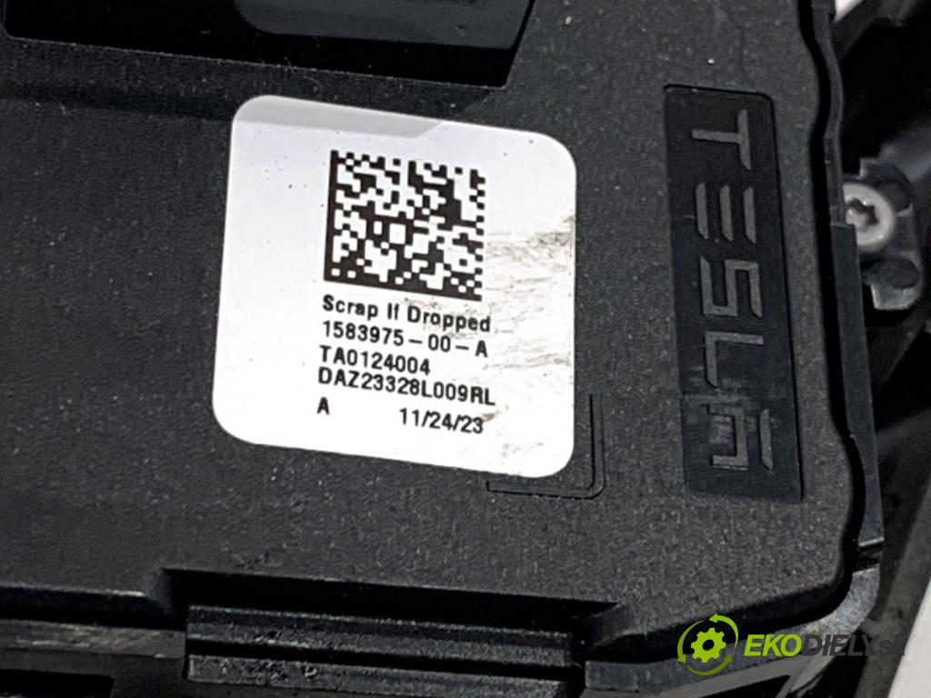 TESLA MODEL Y SUV 2024 220 kW EV  SPÍNAČE: volantu 1583976-00-A