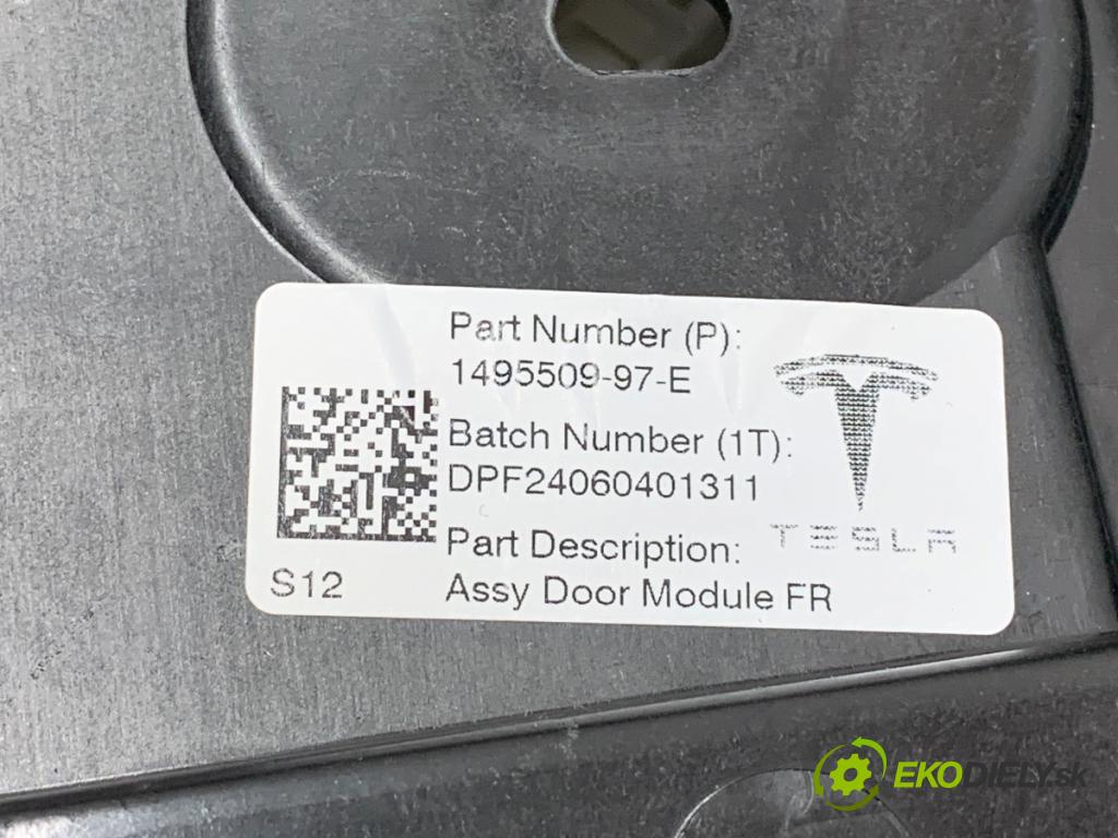 TESLA MODEL Y SUV 2024 220 kW EV  Mechanizmus okna pravy predný 1495509-97-E