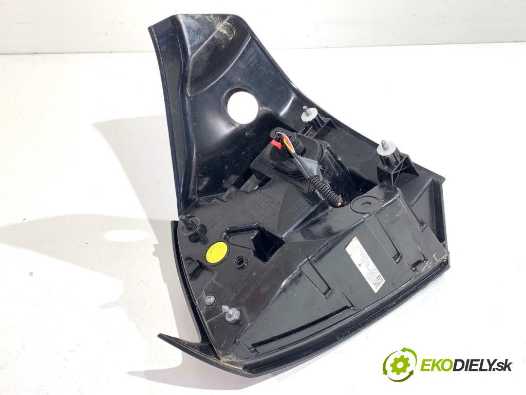 TESLA MODEL Y SUV 2024 220 kW EV  Svetlo pravy zad 1502087-00-D