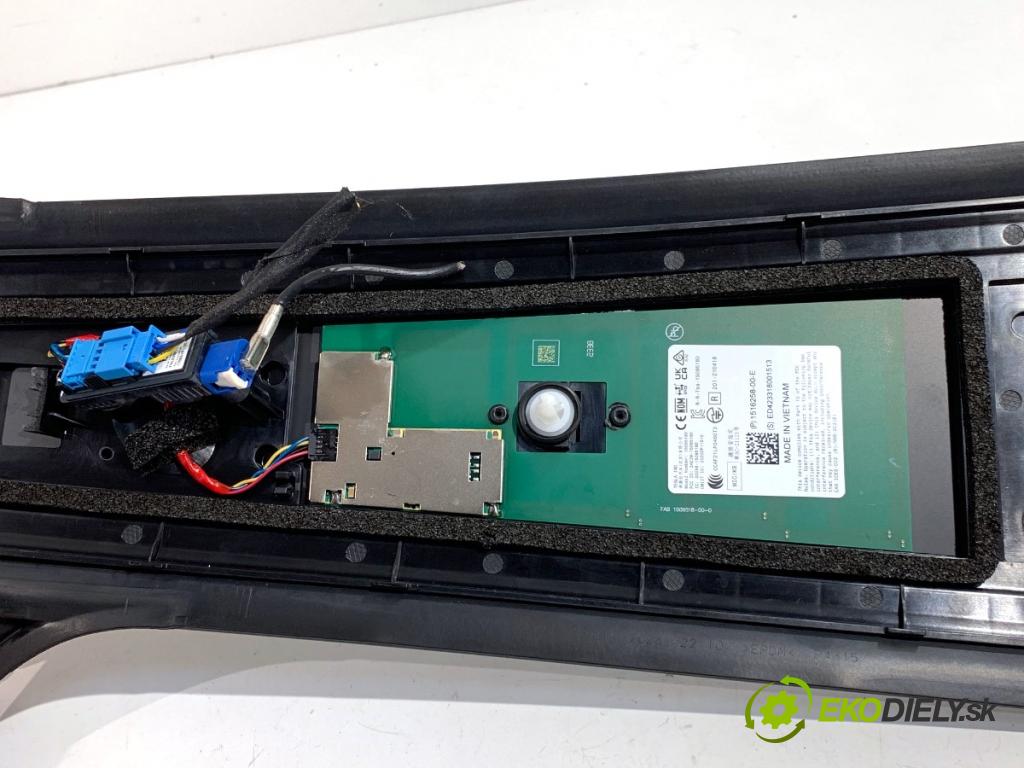 TESLA MODEL Y SUV 2024 220 kW EV KAMERA Clona stĺpika pravy 1516258-00-E