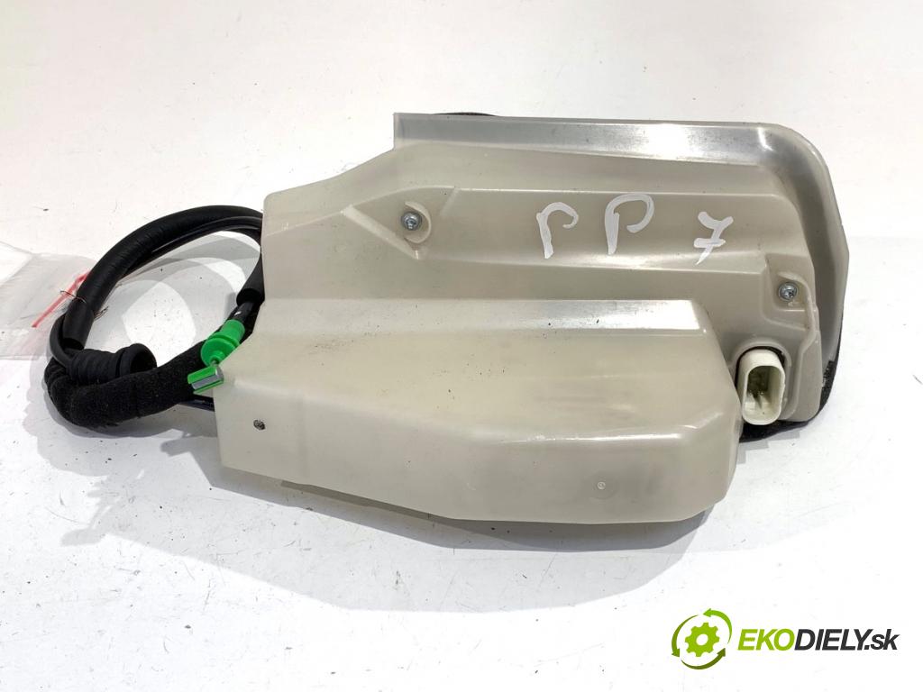 TESLA MODEL Y SUV 2024 220 kW EV  zámok Dvere pravy predný 1500673-00-B