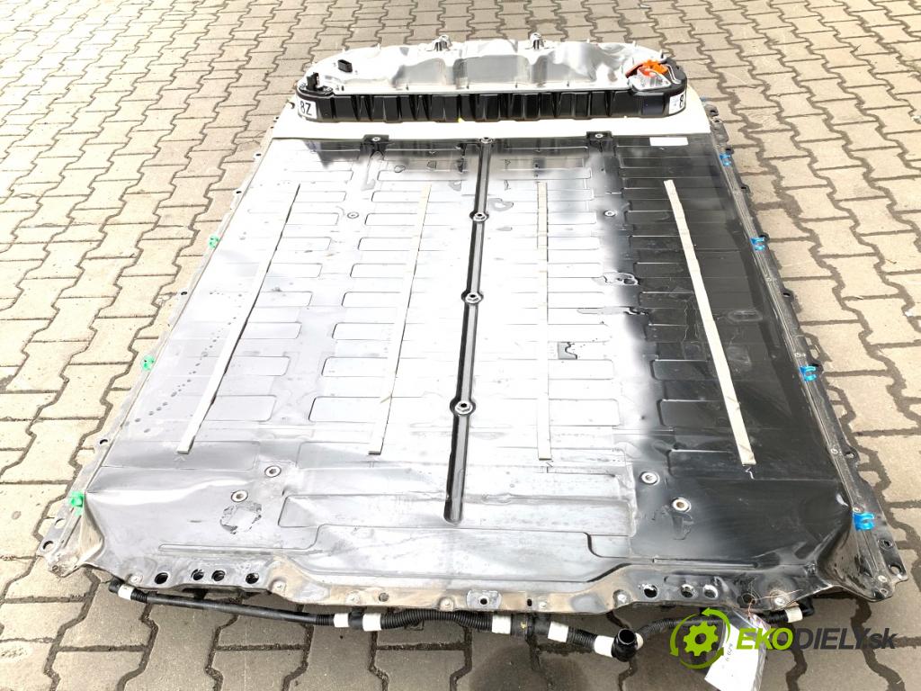 TESLA MODEL Y SUV 2024 220 kW EV  BATERIA HYBRYDA 1666969-99-C
