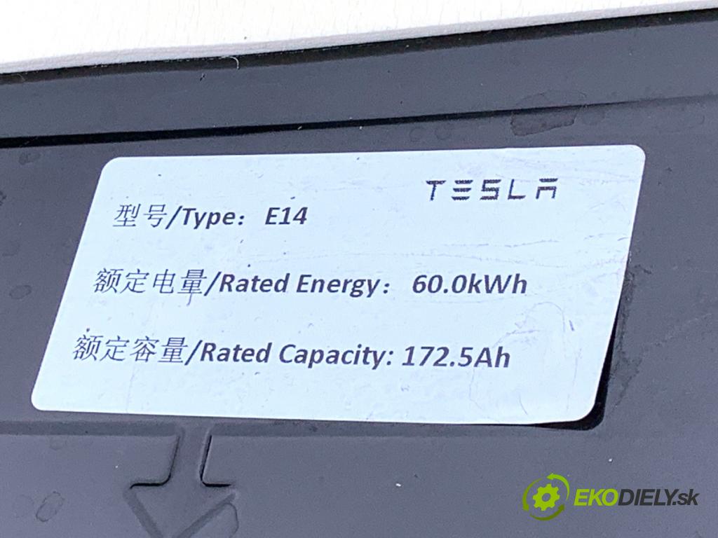 TESLA MODEL Y SUV 2024 220 kW EV  BATERIA HYBRYDA 1666969-99-C