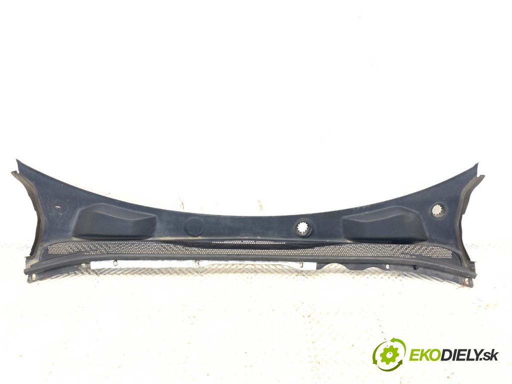OPEL INSIGNIA B Kombi 2021 128 kW 2.0 CDTi (35) 1995 Torpédo, plast pod čelné okno 39220123 (Torpédo (plast pod čelným sklom))