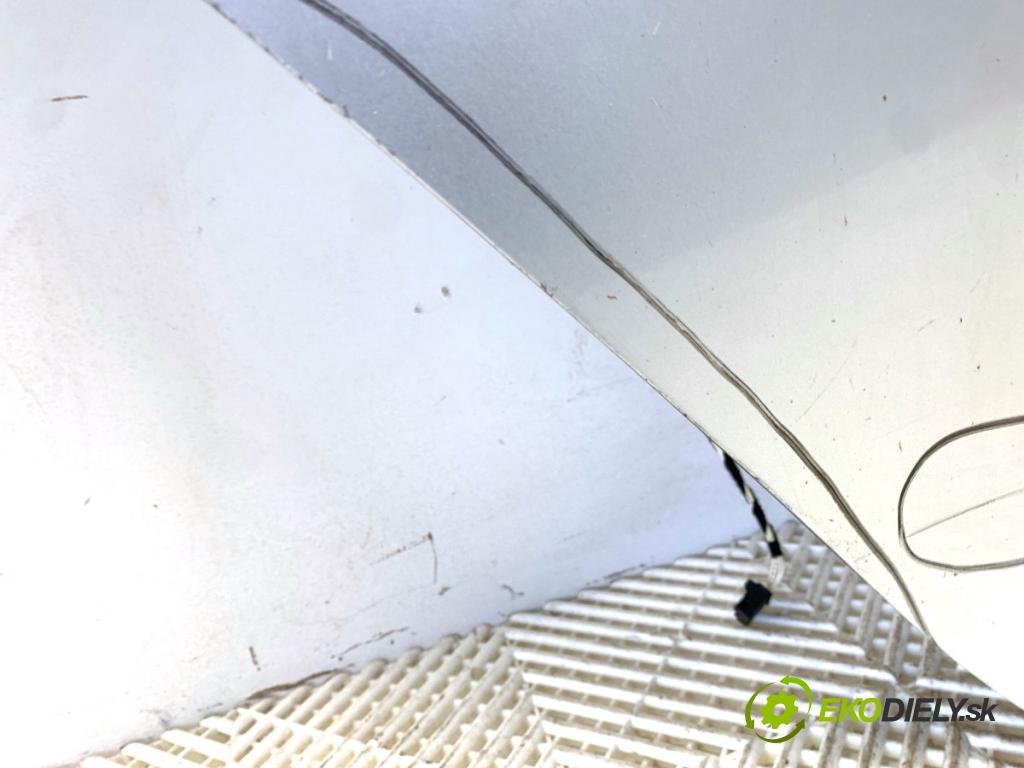 VW GOLF VII Kombi 2015 77 kW 1.6 TDI 1598 Dvere pravy zad LA7W