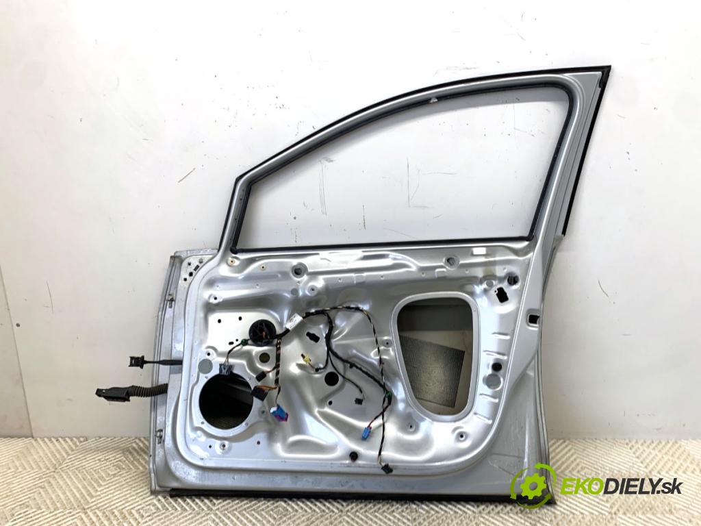 VW GOLF VII Kombi 2015 77 kW 1.6 TDI 1598 Dvere pravy predný LA7W