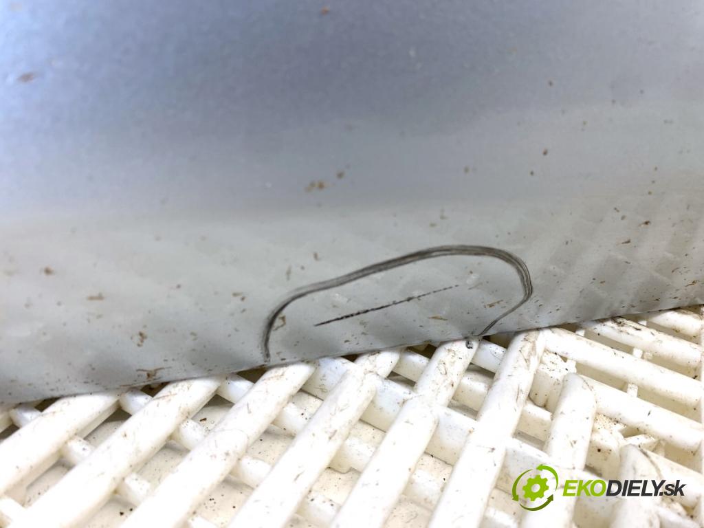 VW GOLF VII Kombi 2015 77 kW 1.6 TDI 1598 Dvere ľavy predný LA7W