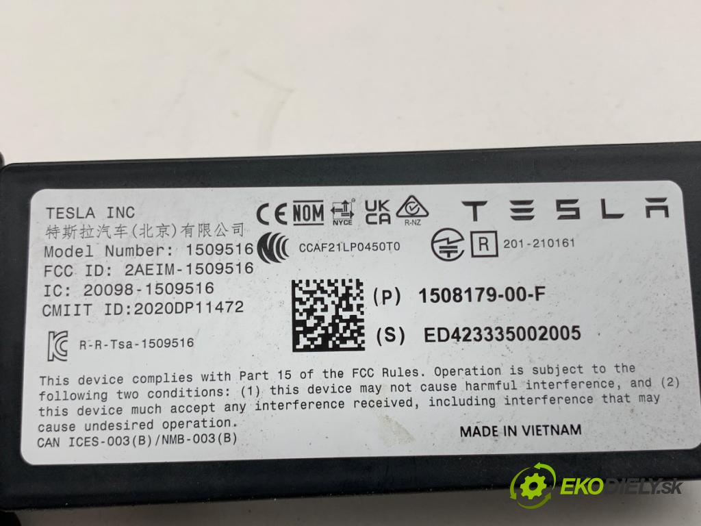TESLA MODEL Y SUV 2024 220 kW EV  modul řídící jednotka antény 1508179-00-F