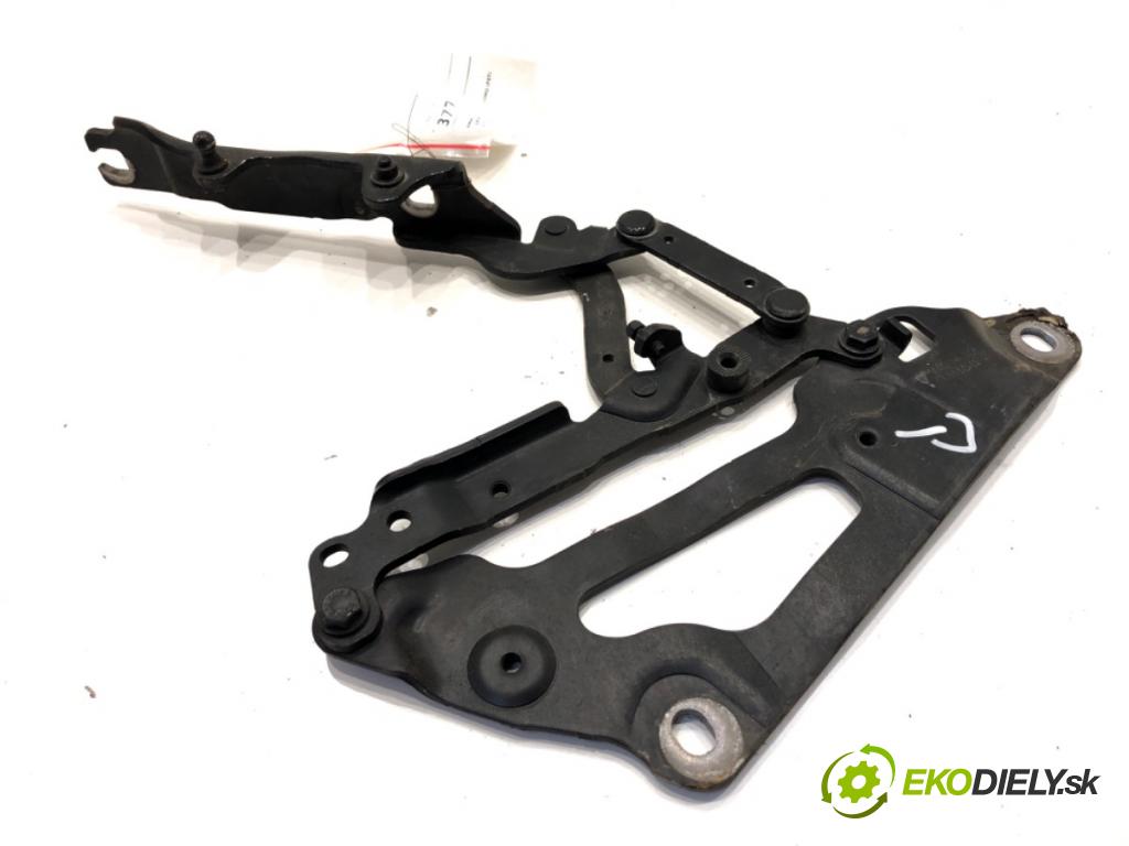 BMW F07 liftback 2011 220 kW 535 d xDrive 2993 Záves kapoty pravy predný 7046324