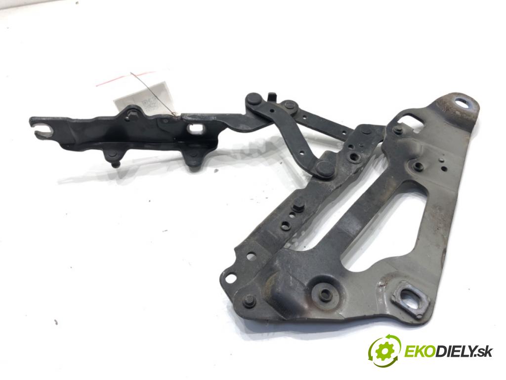 BMW F07 liftback 2011 220 kW 535 d xDrive 2993 Záves kapoty ľavy predný 7046323
