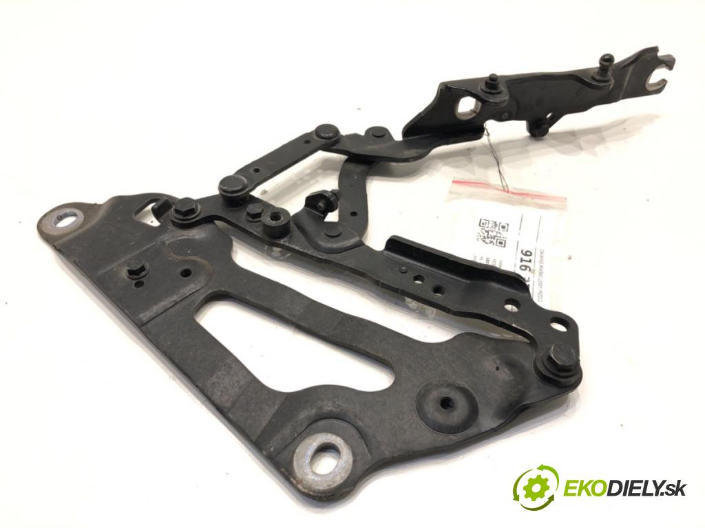 BMW F07 liftback 2011 220 kW 535 d xDrive 2993 Záves kapoty ľavy predný 7046323