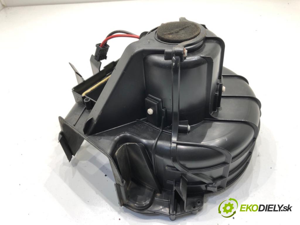 BMW F07 liftback 2011 220 kW 535 d xDrive 2993 ventilátor kúrenia