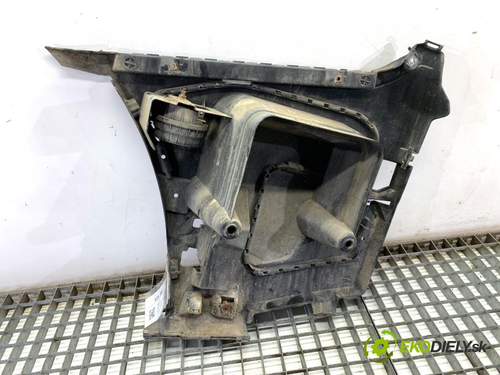 BMW F07 liftback 2011 220 kW 535 d xDrive 2993 úchyt nárazníka pravý zadní část 7201218