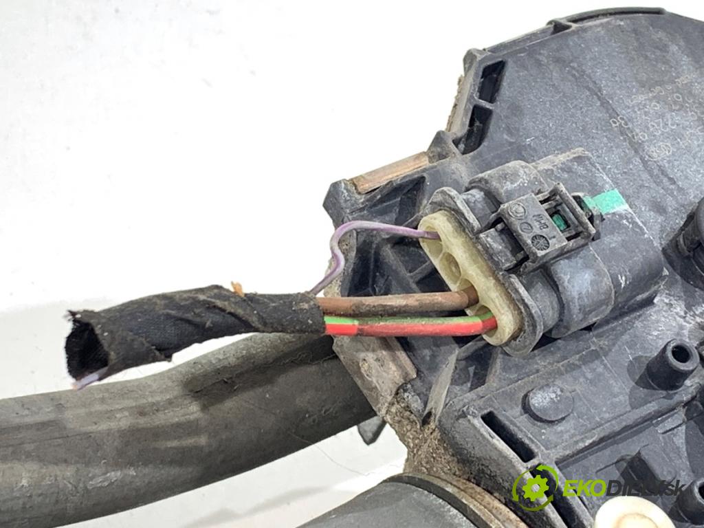 BMW F07 liftback 2011 220 kW 535 d xDrive 2993 Mechanizmus stieračov predný 7305565 7306271 (Motorček stieračov predný)