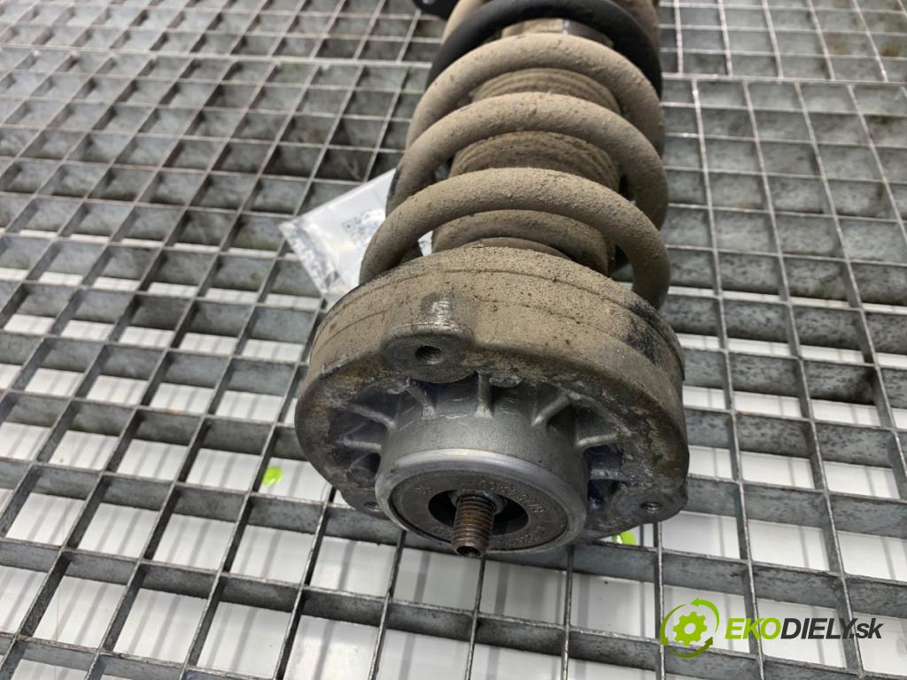 BMW F07 liftback 2011 220 kW 535 d xDrive 2993 Tlmič pravy predný 6797866