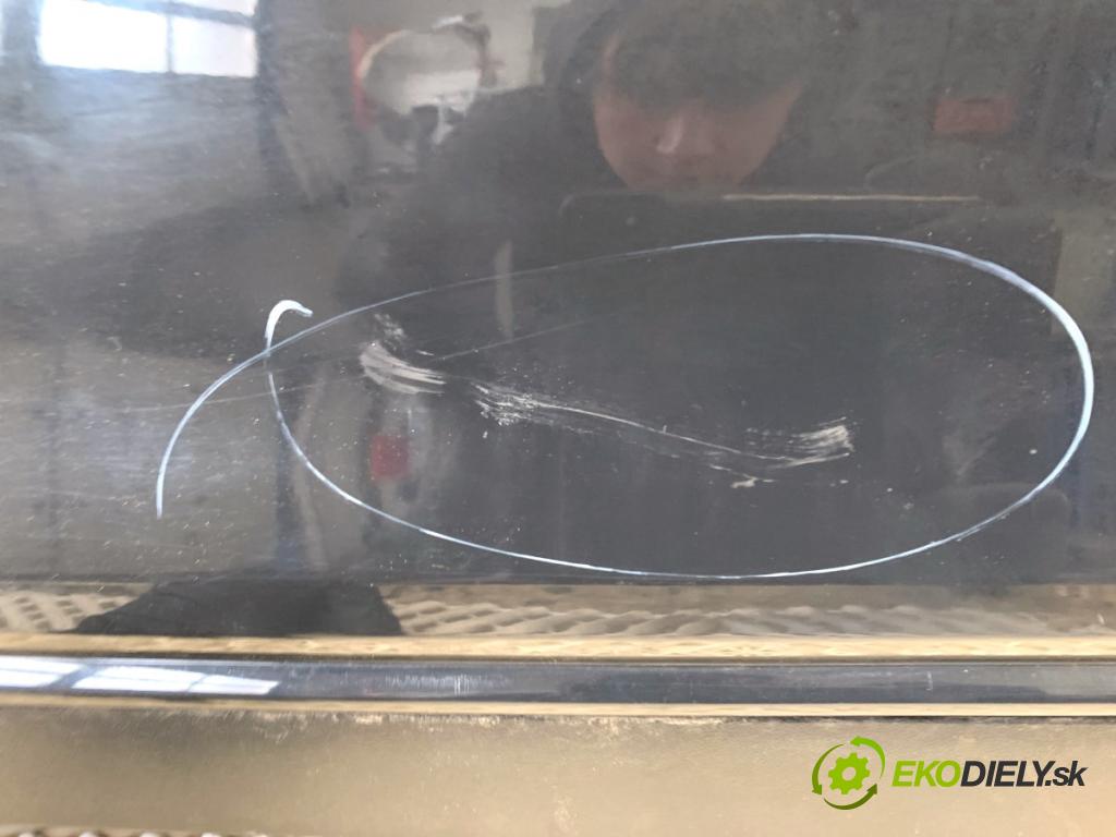 VW PASSAT B8 Kombi 2019 110 kW 2.0 TDI 1968 Nárazník zad LI7F (Kľučka dverí ostatné)