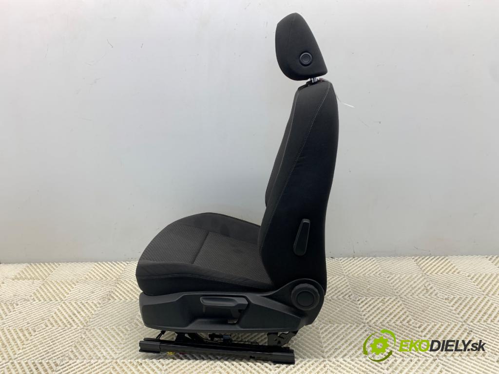 VW PASSAT B8 Kombi 2019 110 kW 2.0 TDI 1968 Sedadlo ľavy predný