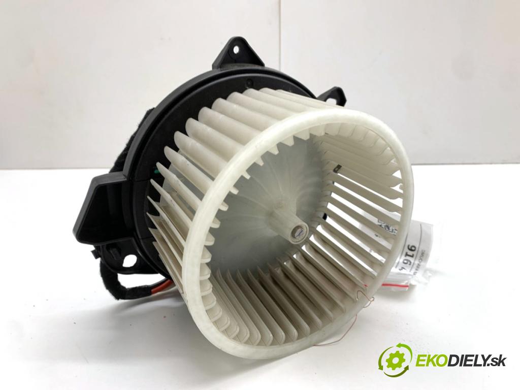 TESLA MODEL Y SUV 2024 220 kW EV  ventilátor kúrenia H031501070