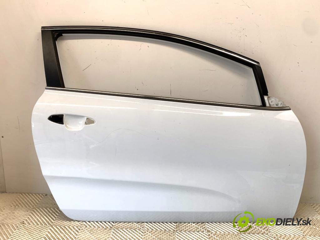 KIA CEED liftback 2013 81 kW 1.6 CRDi 110 1582 dveře pravý přední část WD