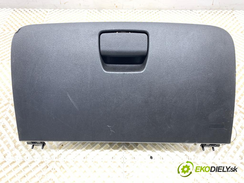 OPEL MOKKA SUV 2012 85 kW 1.6 (_76) 1598 Priehradka, kastlík spolujazdca AXB88015 (Priehradka (kastlík))