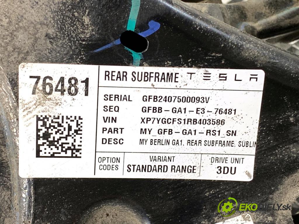 TESLA MODEL Y SUV 2024 220 kW EV Výstuha zad 1044580-01-D