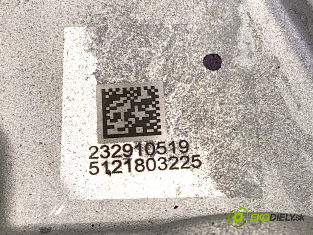 TESLA MODEL Y SUV 2024 220 kW EV Motor elektrický 1587780-00-C