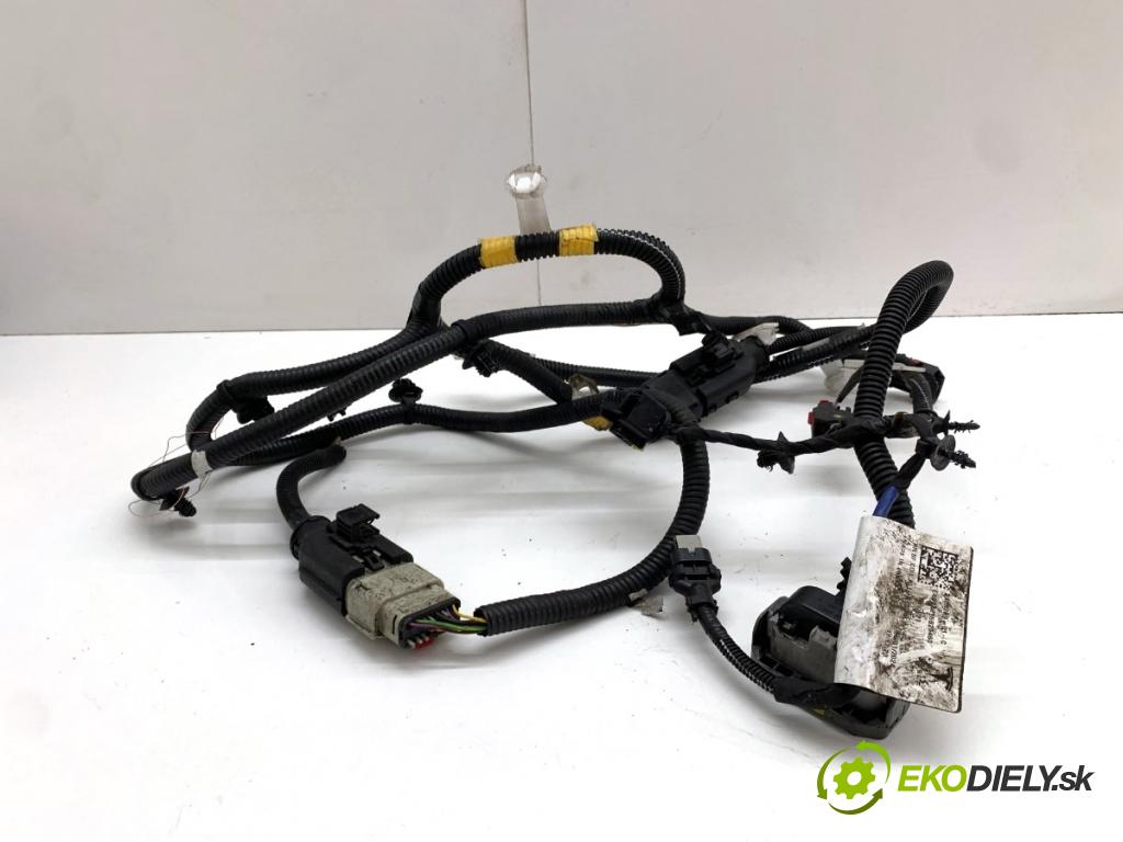 TESLA MODEL Y SUV 2024 220 kW EV Káblovačka Motor 2489059-01-C