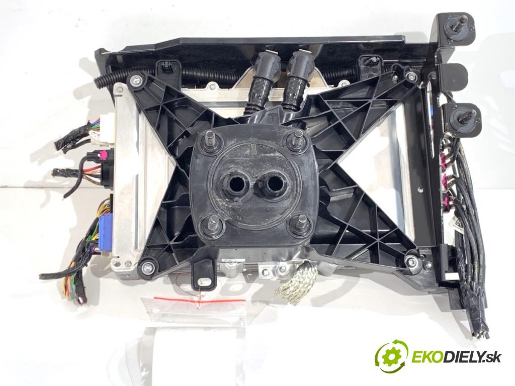 TESLA MODEL Y SUV 2024 220 kW EV  riadiaca jednotka Motor 1684435-00-J (Riadiaca jednotka)